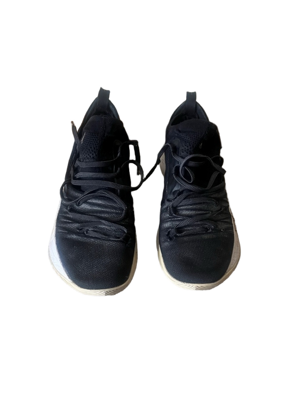 Under Armour Men's curry 5 Black and White Sneakers